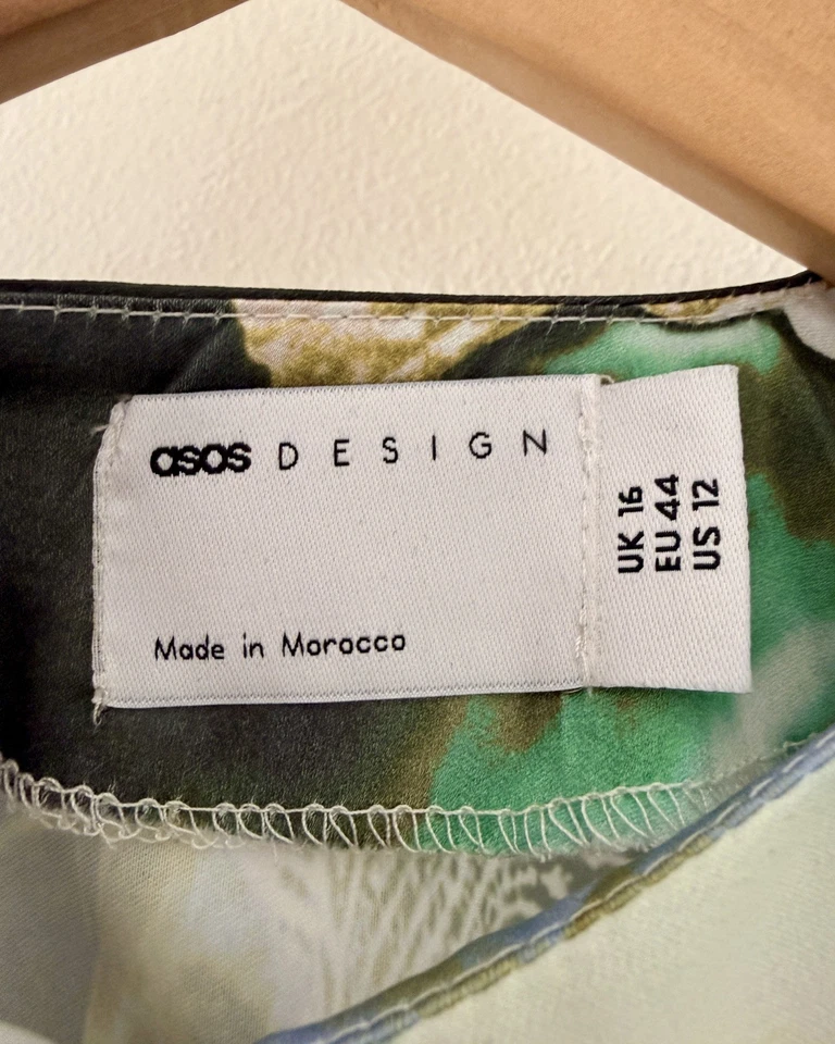 ASOS DESIGN Satin Batwing Maxi Dress in Floral Print Size AU16 - image 4 of 4