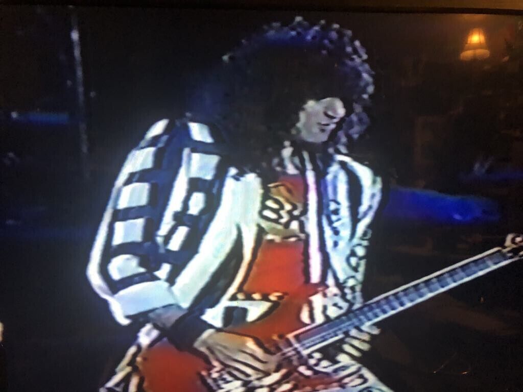 KISS April 22, 1988 Tokyo, Japan Pro shot Crazy Nights Tour KISS April 22, 1988 Tokyo, Japan Pro shot Crazy Nights Tour