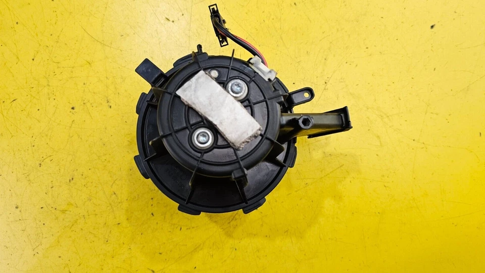 AUDI A5 8T COUPE 2.0 TFSI TDI 2007-2011 HEATER BLOWER FAN MOTOR 8K2820021 - Image 4 of 4