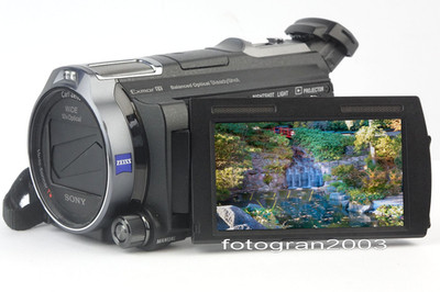 Sony HDR-PJ740VE Full HD Flash Camcorder mit integriertem Projektor 32 GB ''TOP''