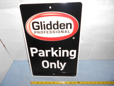 VINTAGE 12x18in NEW GLIDDEN PAINT PROFESSIONAL PARKING ONLY ADV SIGN METAL -X134