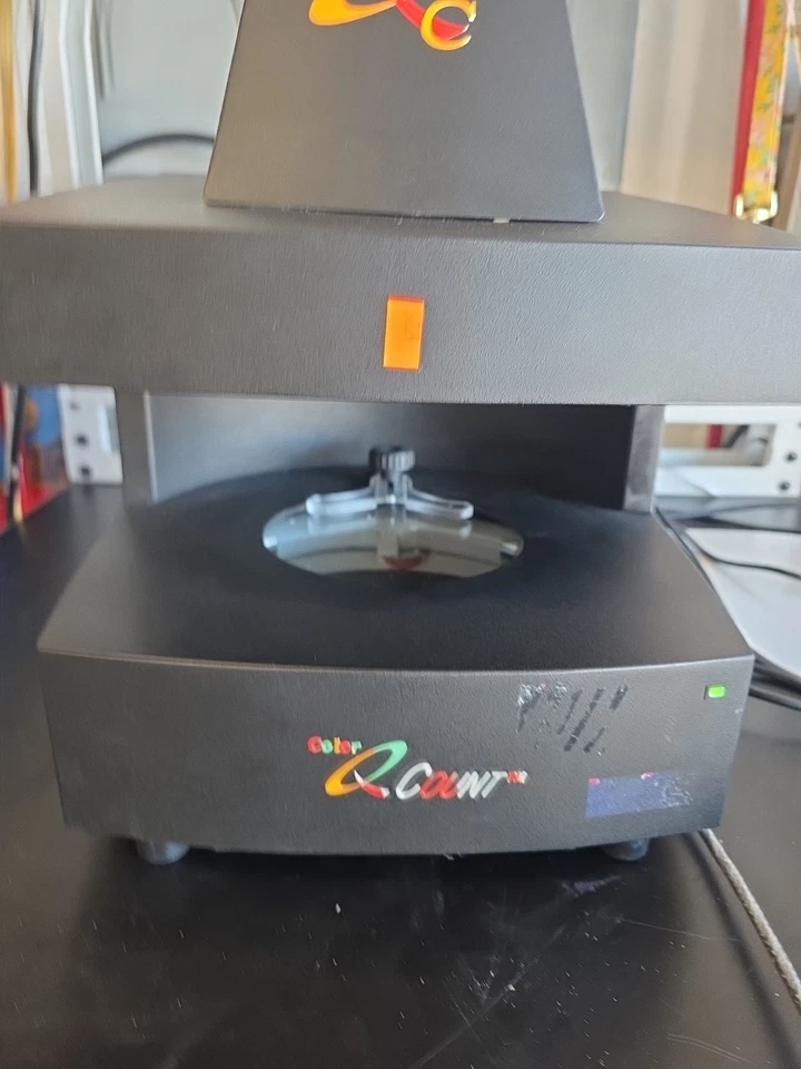 Contador de células de colonias microbianas Spiral Biotech Q Count 530 Foto 2 de 4