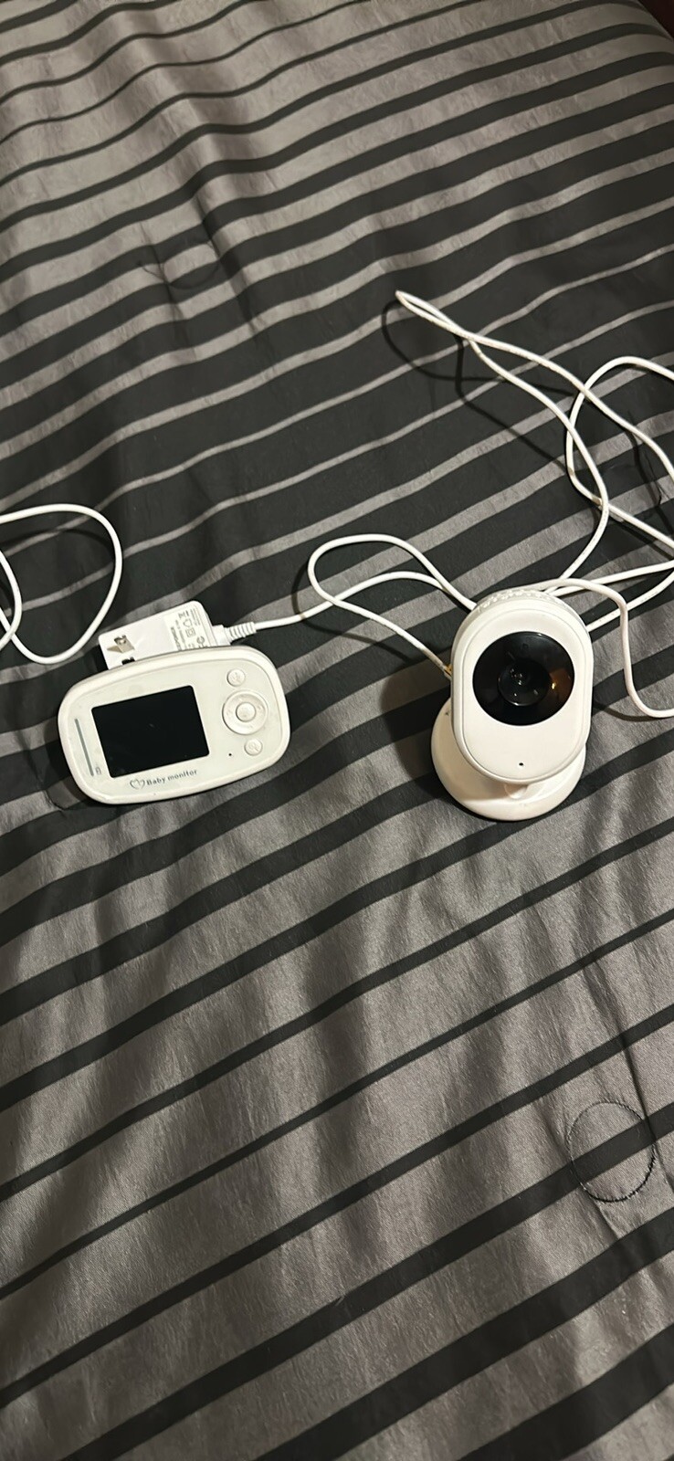 Advanced Baby Monitor Camera with Portable Display for Real-Time Monitoring and Peace of Mind-image