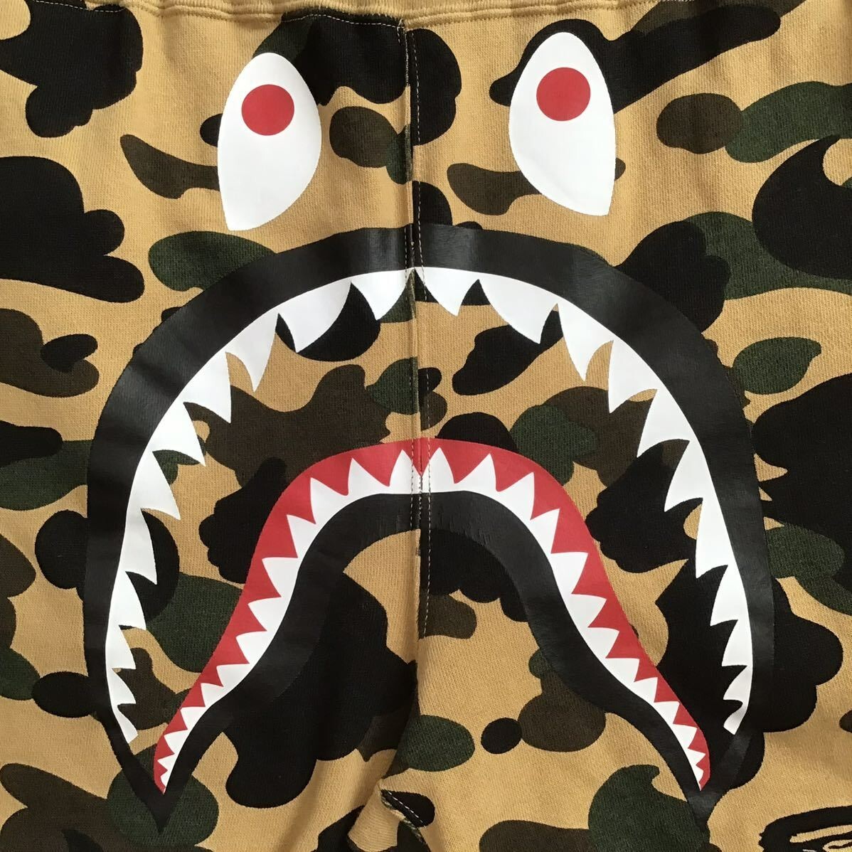 BAPE 1st camo yellow shark sweat pants A Bathing Ape Size XL BAPE 1st camo yellow shark sweat pants A Bathing Ape Size XL