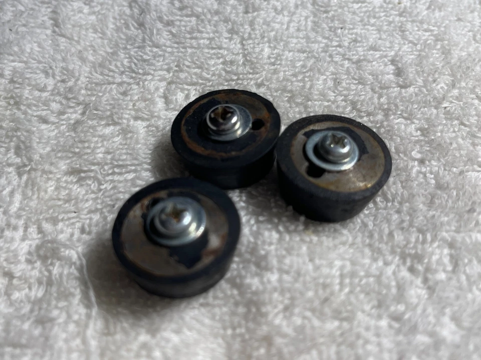 HONDA E40/E80 VINTAGE GENERATOR FEET, USED 3-PCS ONLY, USED - Image 2 of 2