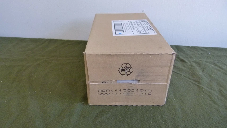 Box of 10 - GE 34393 - F26TBX/SPX27/A/4P Biax 26W 4pin 827 (GX24q-3) CFL - Image 4 of 4