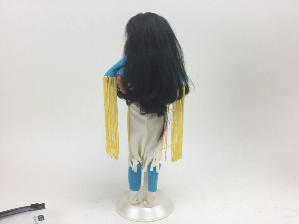 Muñeca Barbie nativa americana 1993 segunda edición especial muñecas del mundo con soporte Foto 4 de 4