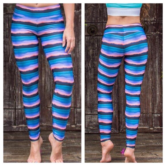 SAOLA Leggings Incantati Solo Sol Movement Taglia S Small Viola e Blu Tramonto Atletico