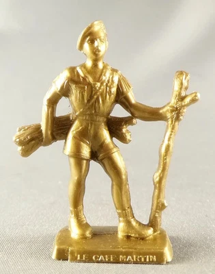 Figurine Publicitaire Café Martin La Vie au Grand Air n° 04 Scout Portant un Fag - Photo 1/2