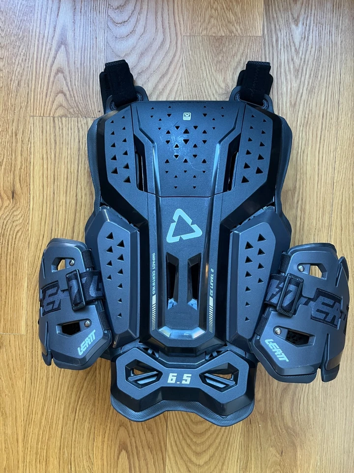 Leatt 6.5 Body Protector - Image 2 of 4