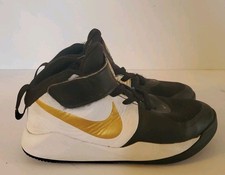 Nike Sneakers Team Hustle D9 PS Black Metallic Gold AQ4225-004 Youth 13c Boys