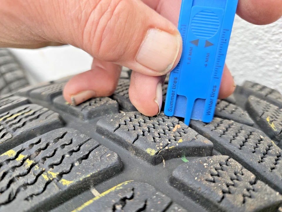 Ronal Alufelgen Winterreifen A1664010502 Mercedes M Klasse ML W166 235/65R17 7mm - Bild 3 von 4