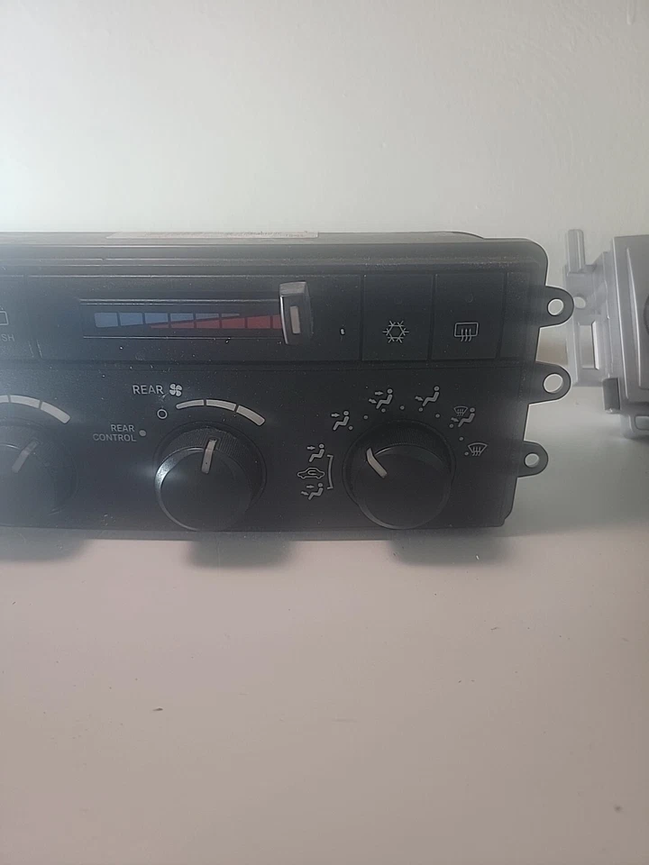Control de clima manual Chrysler Aspen Dodge Durango 2005 2006 2007 2008 2009 Foto 3 de 4
