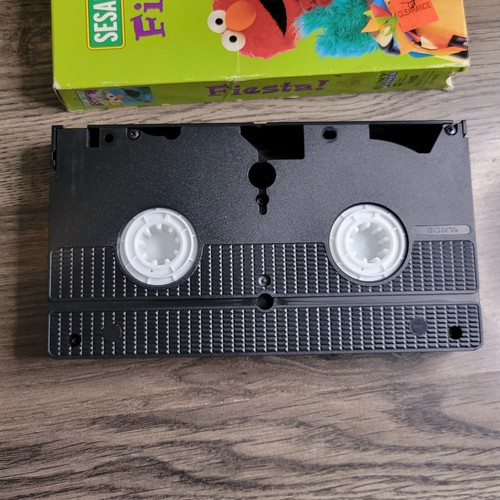 Sesame Street Fiesta Kids Guide to Life VHS 1998 English And Spanish - Picture 9 of 10