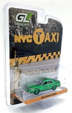 Greenlight Ford Crown Victoria Taxi New York 2012 1:64 29773