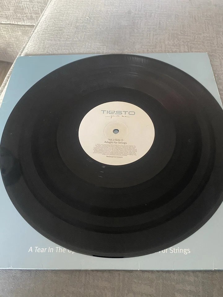 Vinyl - Image 3 of 4