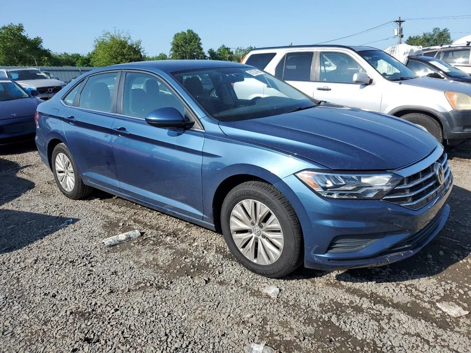 Used Air Cleaner Assembly fits: 2019 Volkswagen Jetta  Grade A Foto 3 de 4