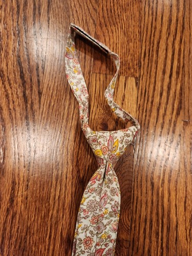 Manière Boys Cotton Neck Tie Pink And Yellow Floral Vecro Closure NWT - Picture 7 of 8