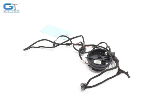 2022-23 VOLKSWAGEN TAOS RIGHT SIDE EXTERIOR REAR VIEW MIRROR MOTOR & WIRE OEM