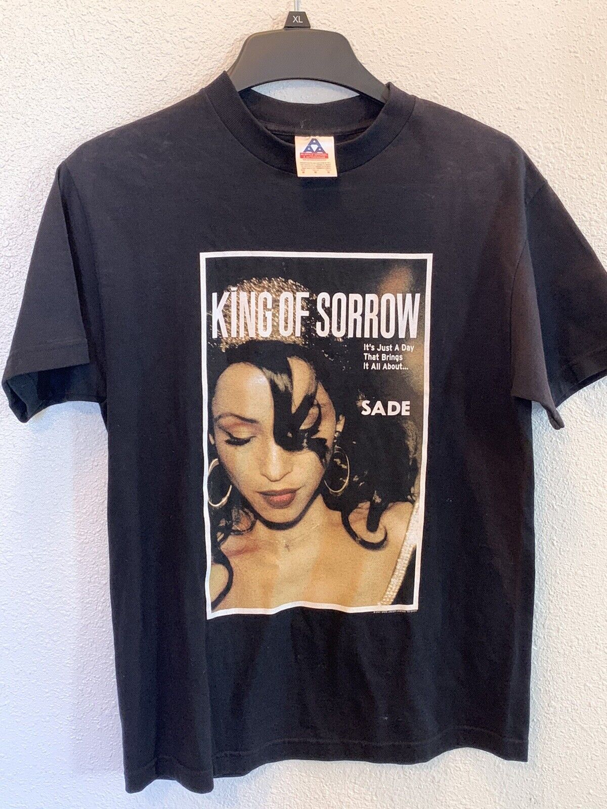 sade king of sorrow vintage Tシャツ-