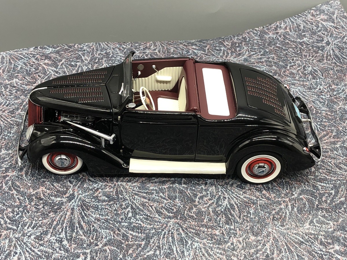 1936 FORD HOT ROD ダンバリーミント製1/24 未使用品 Danbury Mint 1936 Ford Hot Rod Convertible 1:24 Scale