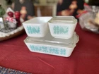 Vtg Pyrex Turquoise Amish Butterprint Refrigerator Dish Set of 3 W/2 Lids
