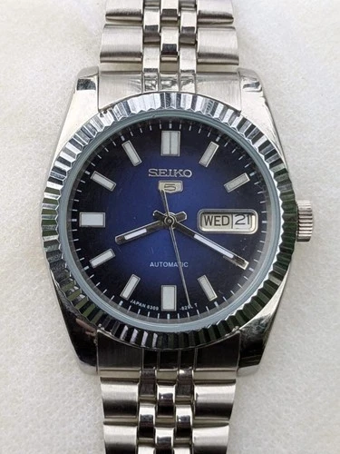 Vintage Seiko 5 Automatic Watch, Blue Sunburst Dial, Fluted Bezel, Men's Japan