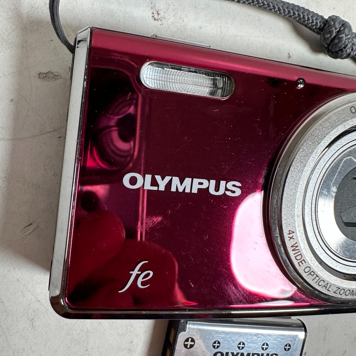 Olympus FE-4000 Red 12MP 2.7
