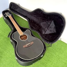 Chitarra elettroacustica Yamaha CPX700 BL nera con custodia rigida
