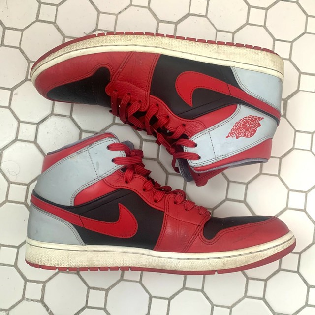 jordan 1 mid fire red