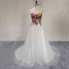 A-Line Tulle Wedding Dresses Strapless Sleeveless Backless Bridal Gowns Train