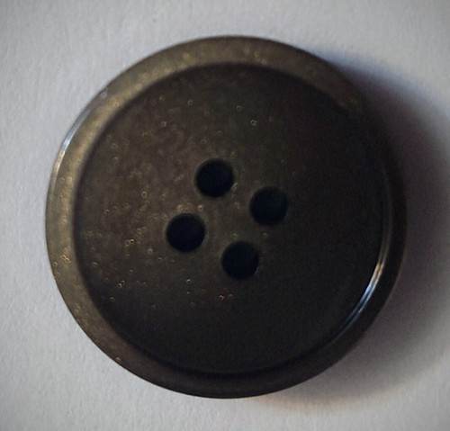 7/8" Heavy Clothing / Crafting Buttons - Picture 3 of 4