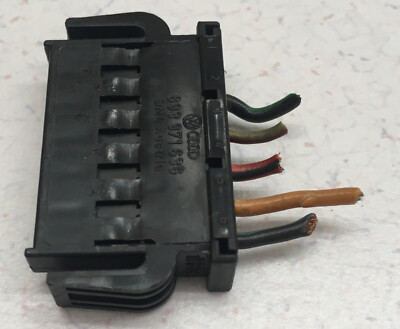 Volkswagen Jetta Mk4 Electrical Pigtail Connecter Housing