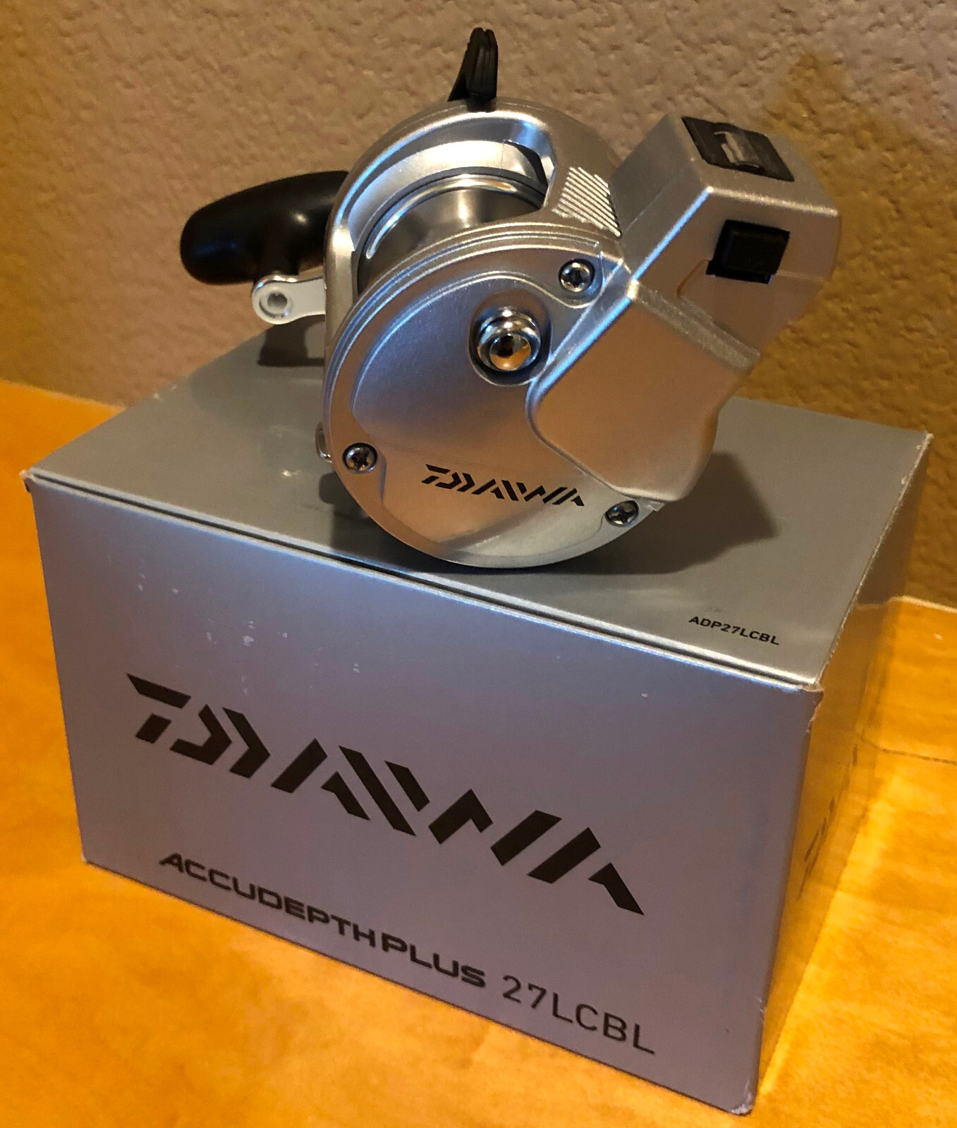 Daiwa 17 TANASENSOR 300 Saltwater Reel 4960652115452