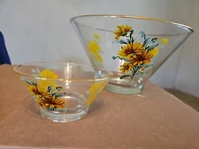 Gold Rimmed, Sunflower Themed Glass Chip And Dip Bowl Set