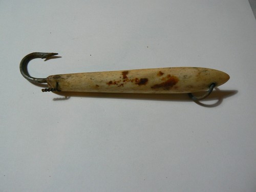 Vintage Japanese Bone Fishing Jig - 5 Inches - Tuna - Picture 2 of 5