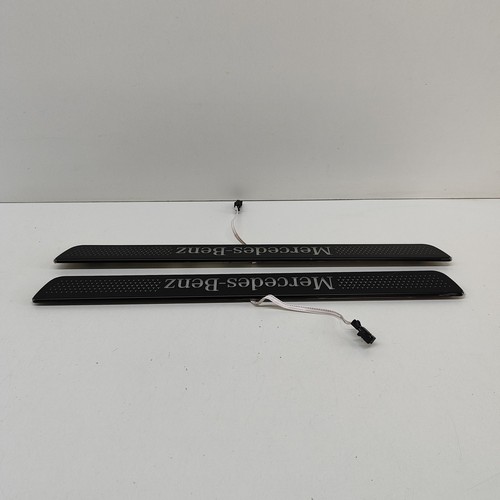 Kit de garniture de seuil de porte avant en ligne MERCEDES-BENZ CLA Coupé C118