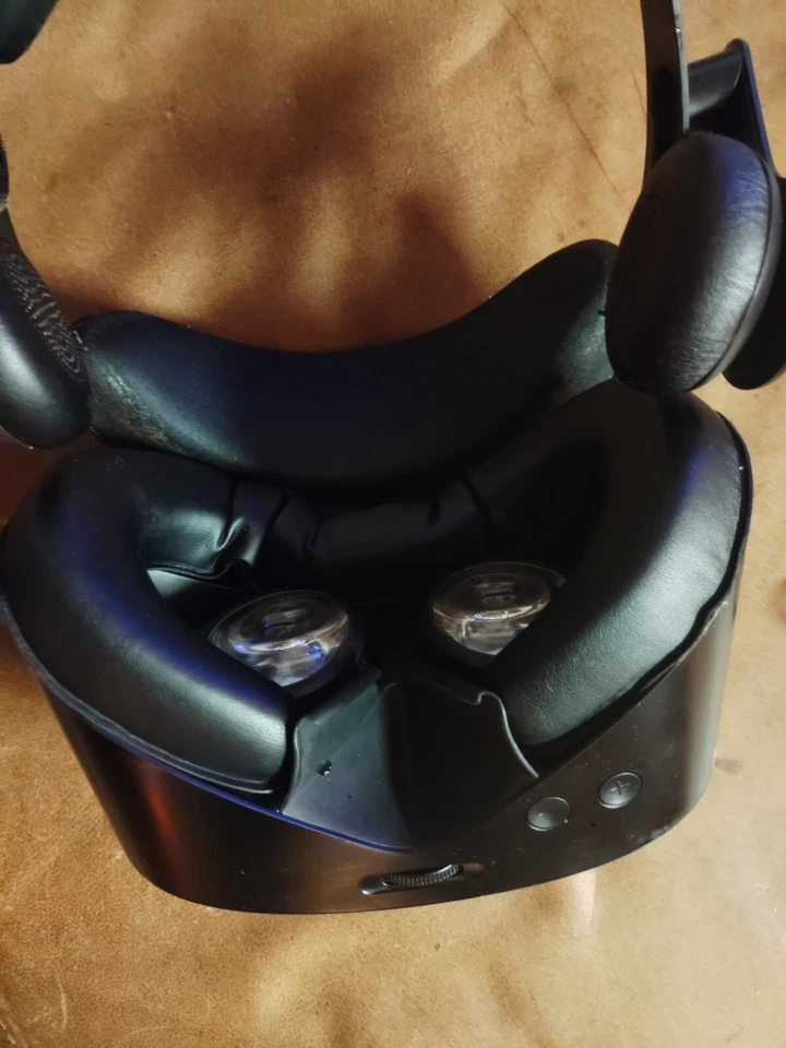 Samsung Odyssey VR Headset (USED) - Image 2 of 3
