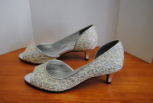 New Bridal/Formal Shoes By Touch Ups Style 510 6M Ivory/Silver Low Heel - Picture 2 of 5