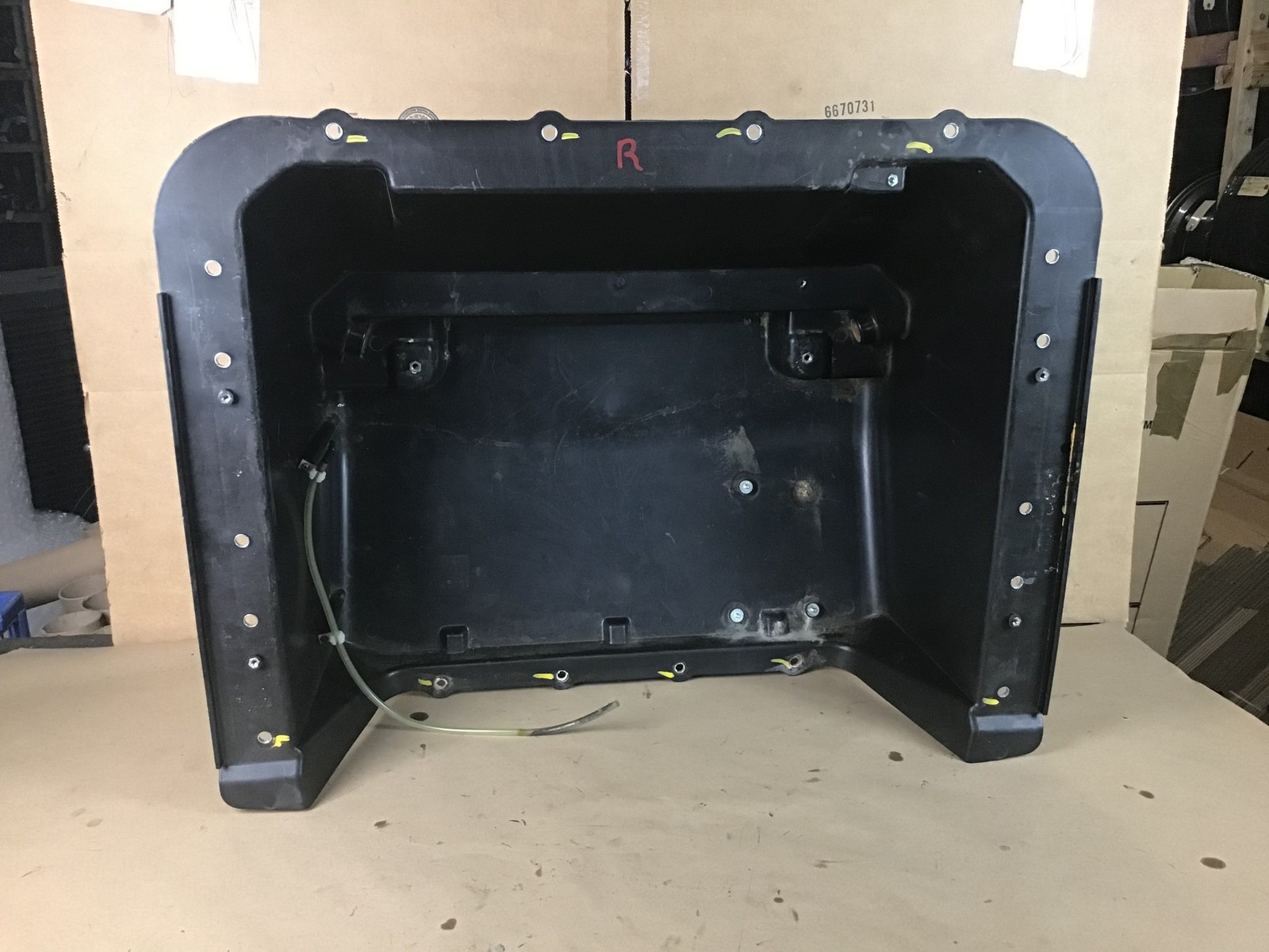 Maserati Granturismo S 2010 Rear Trunk Spare Wheel Compartment Storage 08-12 :O