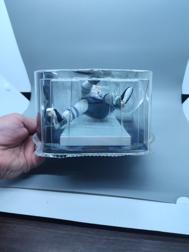 Imports dragon limited edition figure hockey patrick Laine Jets NHL New - Picture 10 of 10