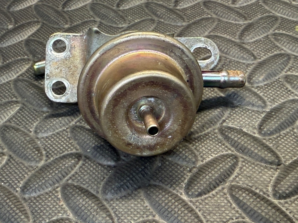 79-84 Nissan Datsun Maxima 810 280ZX L24E L28E FPR FUEL PRESSURE