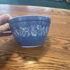 Vintage Pyrex Colonial Mist #401 Mixing Bowl Blue Bowl White Daisies 750ml, 28