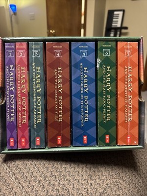 Harry Potter: The Complete Series - Paperback Box Set - Books 1-7