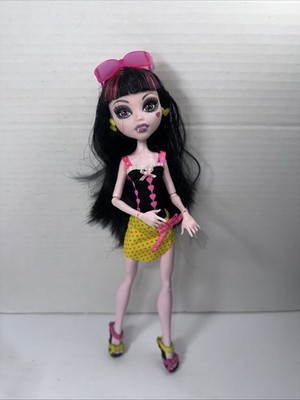 Monster High Gloom Beach Draculaura Doll
