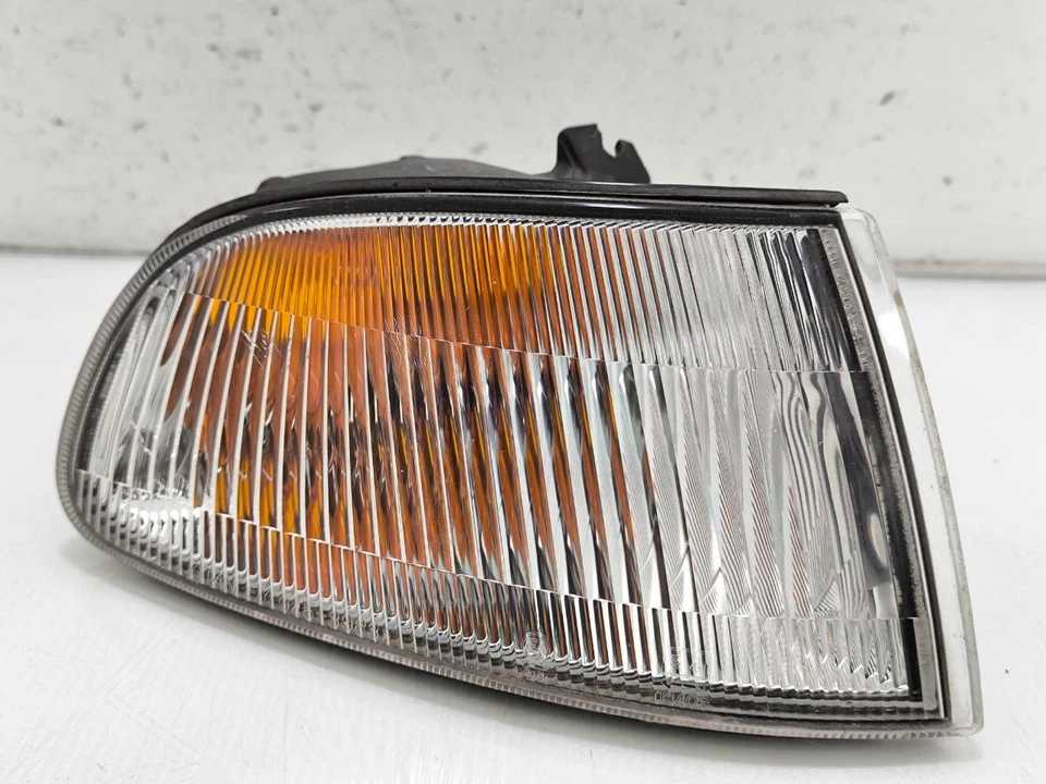 Honda Civic JDM EG6 SR3 OEM STANLEY Blinker Corner Indicator Lamp Lights EG / EH - Image 4 of 4