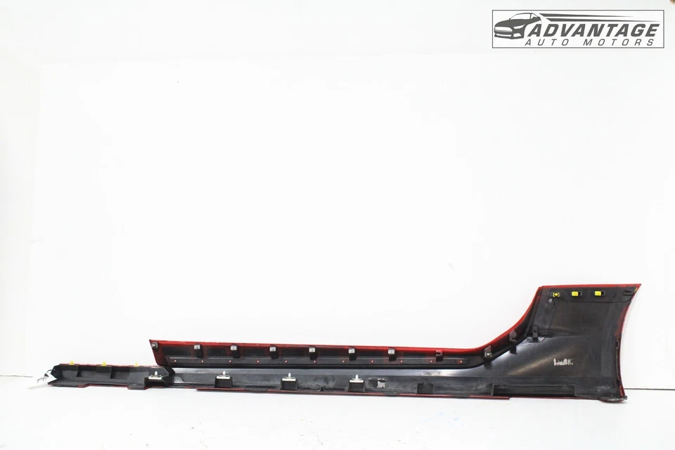 Chevrolet Camaro 2016-2024 cupé faldón lateral derecho panel basculante moldura OEM Foto 3 de 4