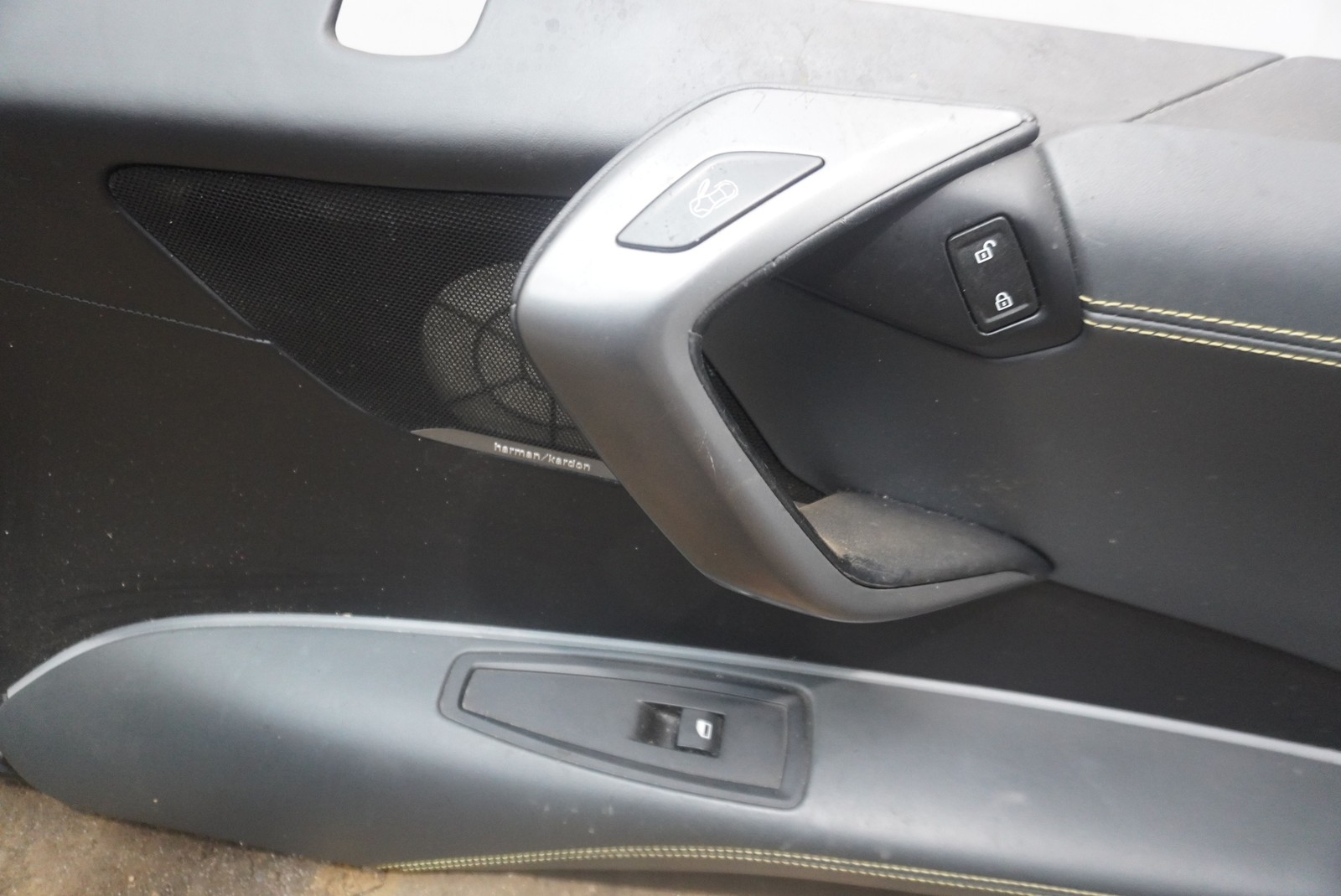 Set 2 Front Driver Passenger Interior Door Trim Panel 51417486507 BMW i8 2014-17