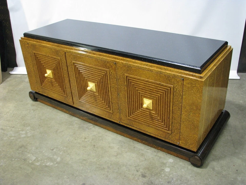 Impresionante gabinete de consola personalizado Art Deco inspirado en Ruhlman de alta gama; nogal burl Foto 3 de 4
