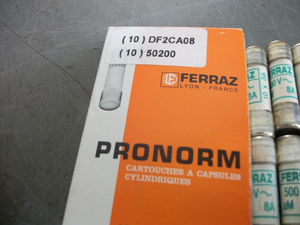 TELEMECANIQUE FERRAZ-SHAWMUT CAJA DE 10 FUSIBLES 10X38 DF2CA08 8 AMP 500 VOLTIOS NUEVO EN CAJA Foto 2 de 2